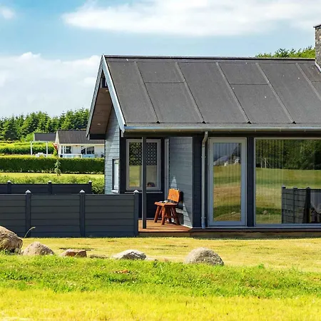 Beautiful Summer House In 펜션 *