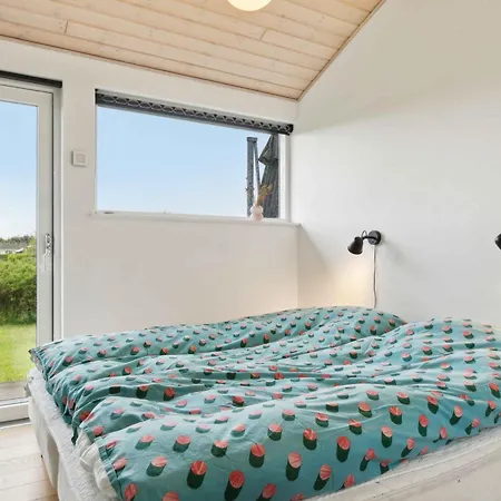 Beautiful Summer House In 펜션